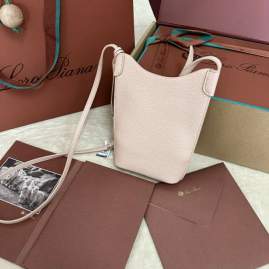Picture of Loro Piana Handbags _SKUfw164917589fw